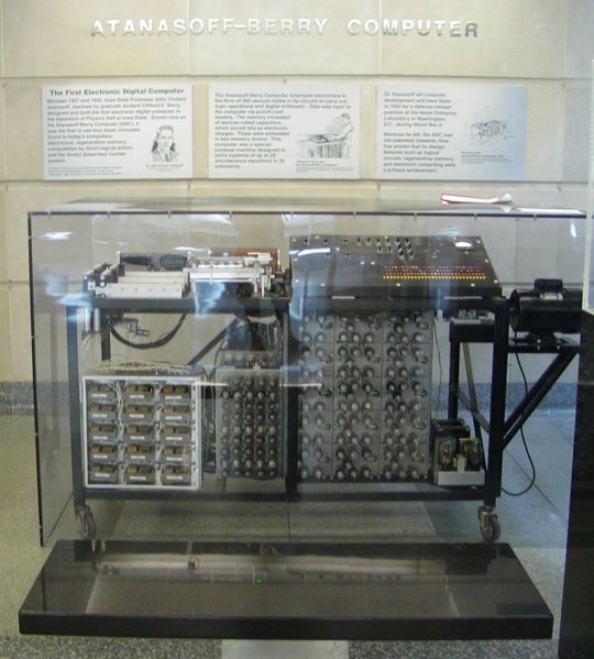 文件:Atanasoff-Berry Computer at Durhum Center.jpg